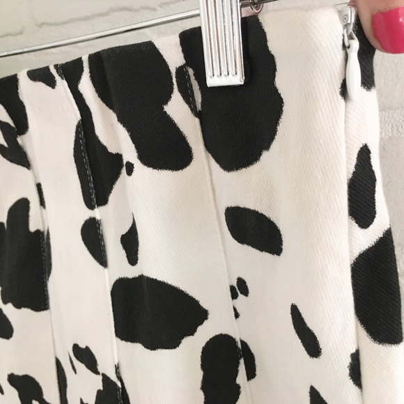En Saison Mini Skirt Cow Print Pleated Denim Jean Cotton Off-White Black Sz L - Picture 8 of 10